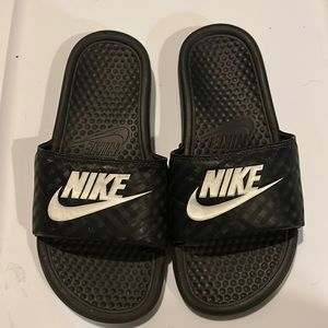 Black Nike slides